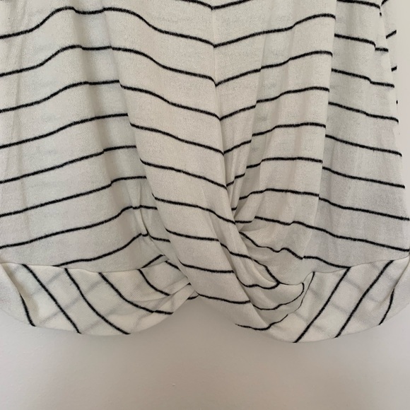 Target Striped Twist Front Tee - Picture 4 of 6